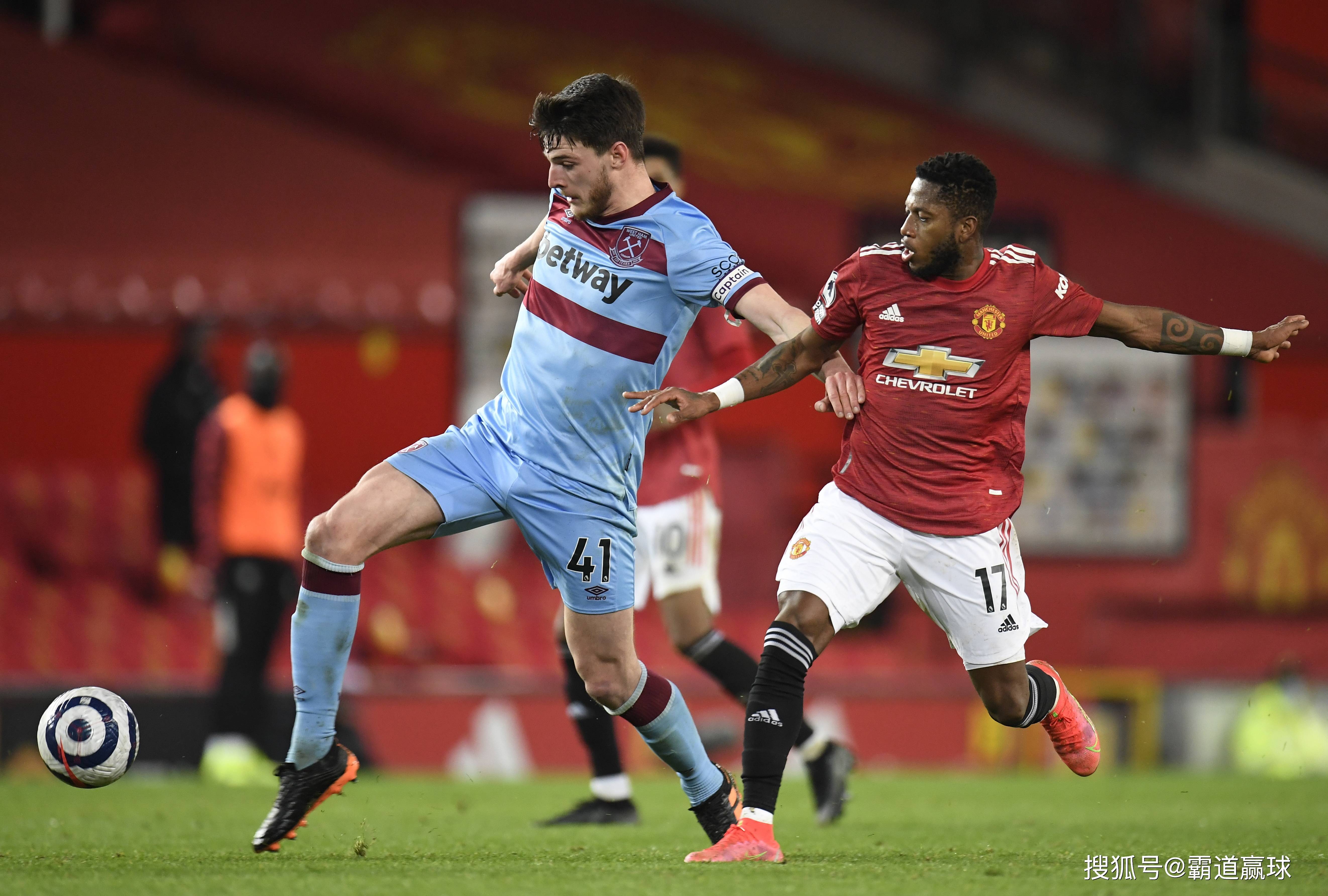 开云- 蒂姆在曼联比赛中惊险取胜,突破纪录引发热议的原因 