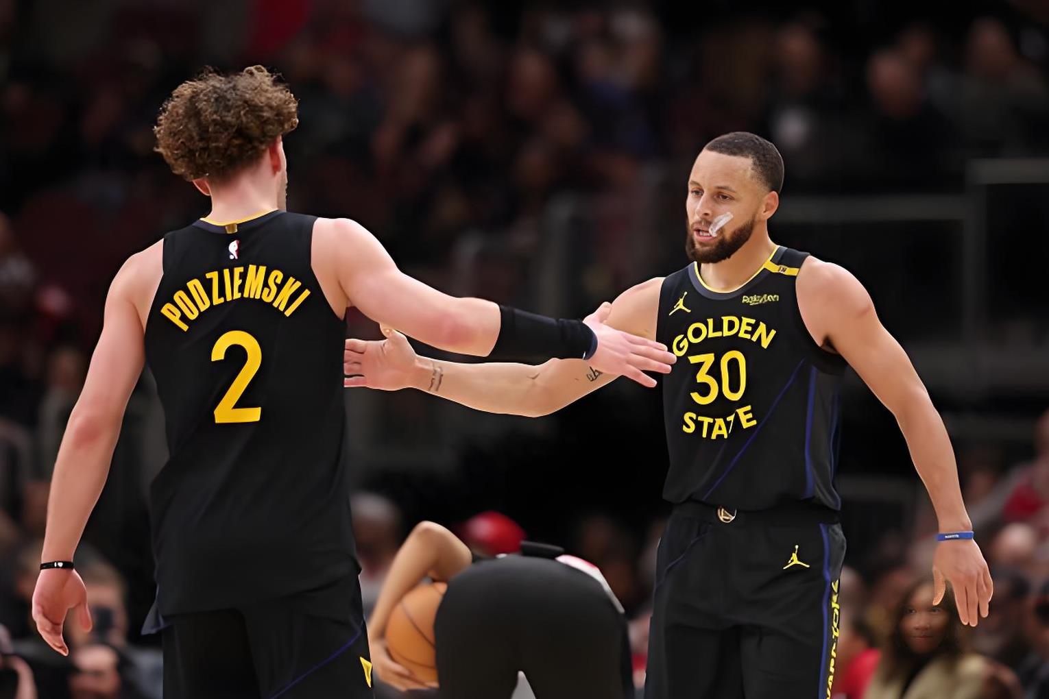 关于库里迎来二十赛季高光表现,日本队球迷沸腾!的信息 关于库里迎来二十赛季高光表现,日本队球迷沸腾!的信息